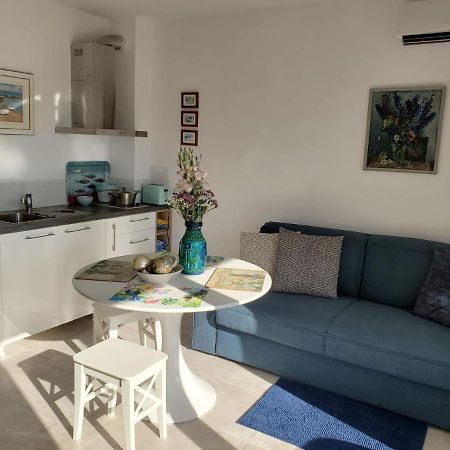 Obzor Tatyana Apartaments Bonjour Exterior photo