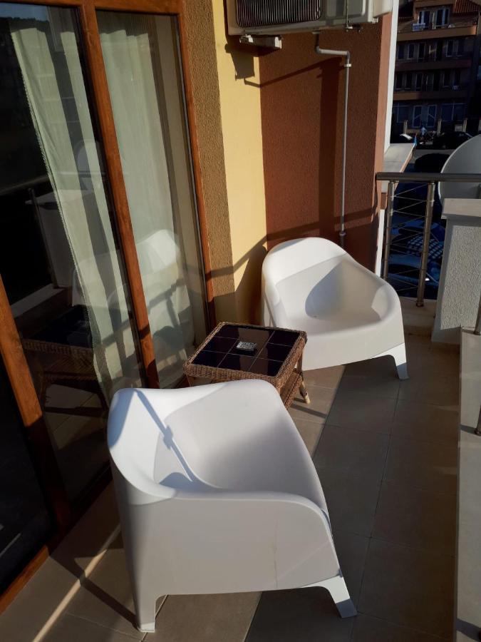 Obzor Tatyana Apartaments Bonjour Exterior photo