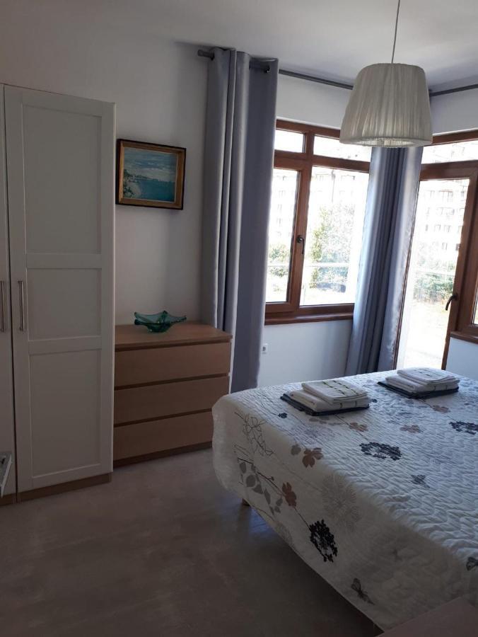 Obzor Tatyana Apartaments Bonjour Exterior photo
